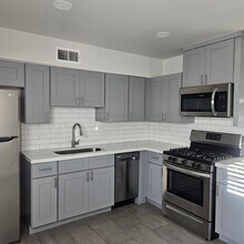 Building Photo - 3326 N 66th Pl