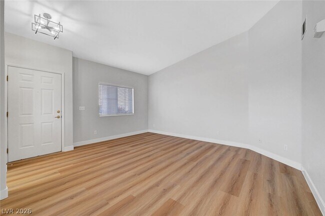 Foto del edificio - 301 Pine Haven St