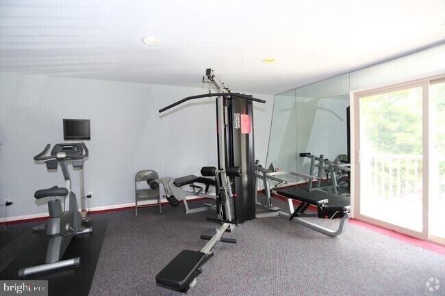 Building Photo - 200 Idlewild Rd