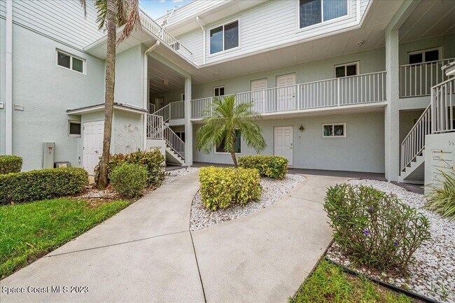 Foto del edificio - 1321 S Miramar Ave