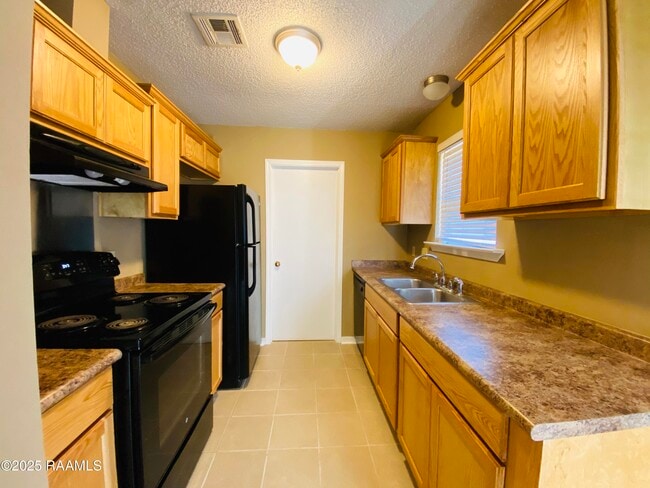 Building Photo - 108 W Whispering Pines Cir
