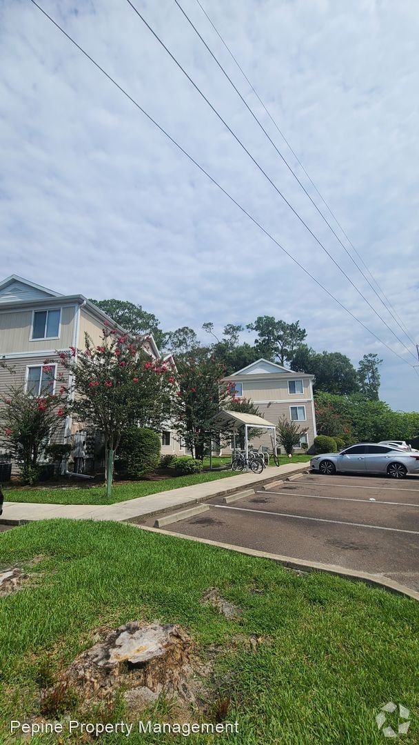 Madera Cluster Houses under 1,000 Gainesville, FL 1 Homes