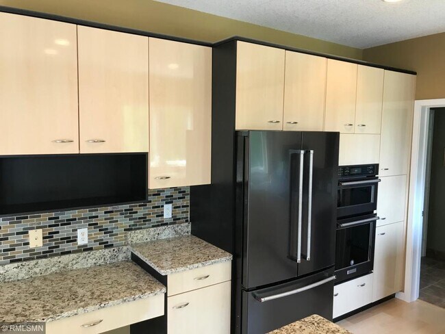Foto del edificio - 6931 Country Oaks Rd