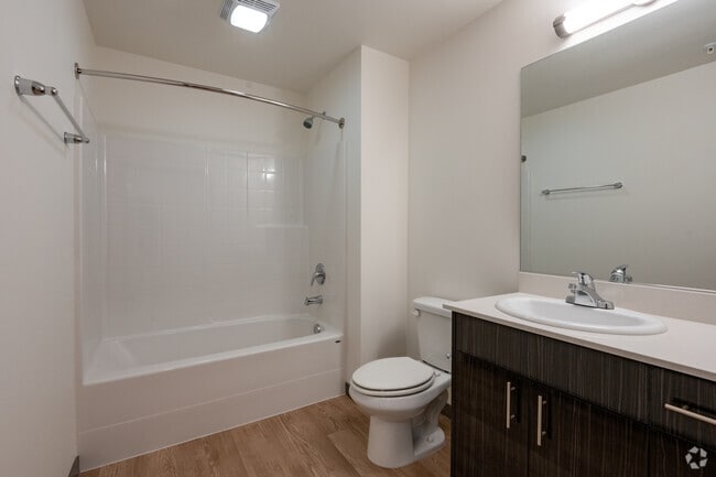 Estudio + sala de estar, 1BA - 520SF - Sixth & Alder