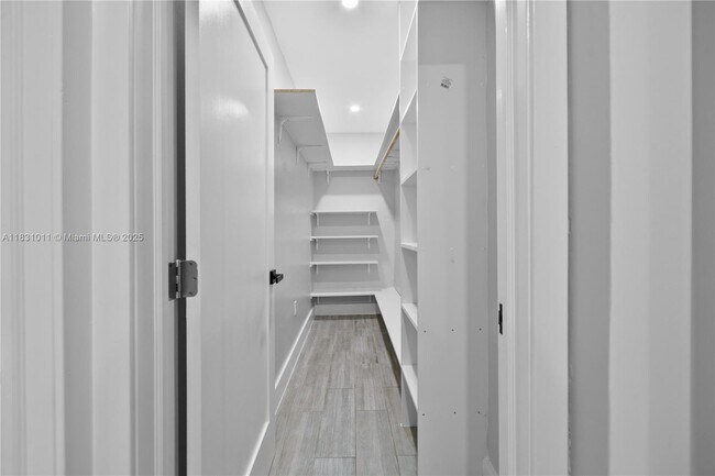 Foto del edificio - 16400 SW 100th Ct