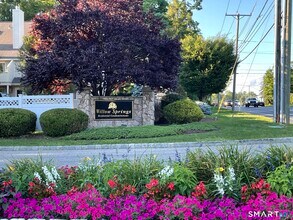 Building Photo - 237 Willow Springs