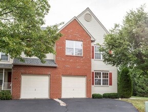 Building Photo - 105 Farrington Ct