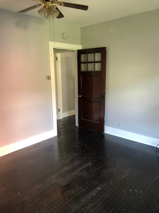 Building Photo - 416 Linden Ave