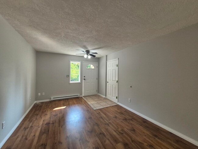 Building Photo - 2180 Benko Rd