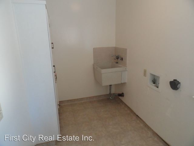 Foto del edificio - 728-728 1/2 Taylor St