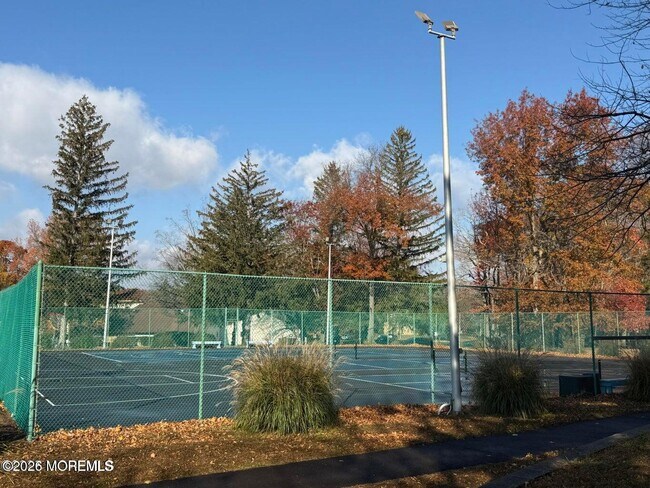 Foto del edificio - 93 Arrowood Rd