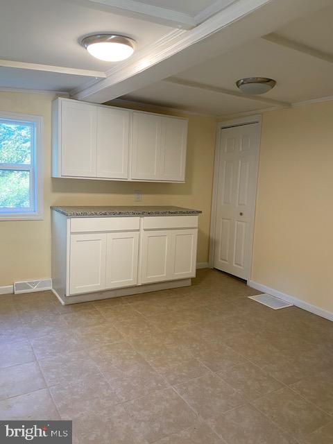 Building Photo - 68 Creek Rd