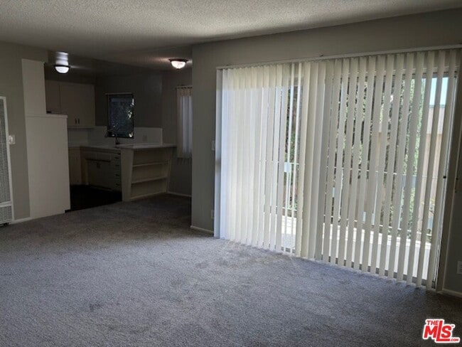 Foto del edificio - 1412 Barry Ave