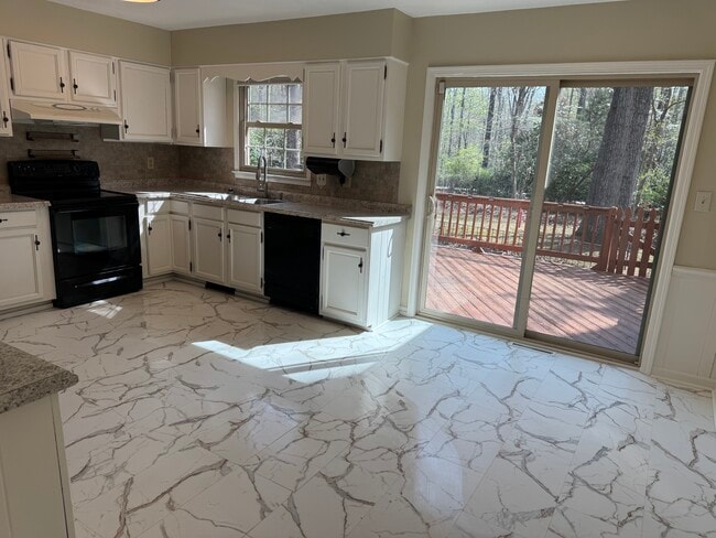 Foto del edificio - 5109 Forest Oaks Dr