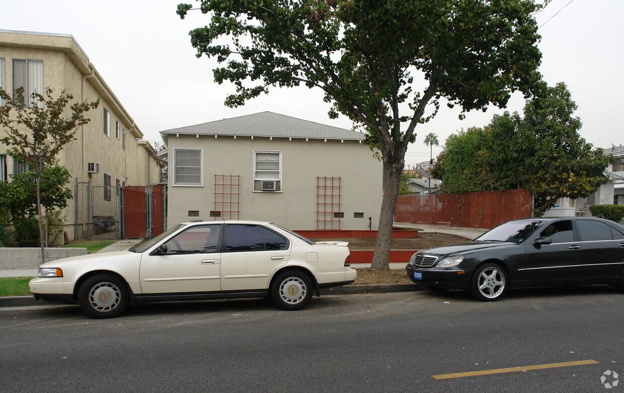Foto del edificio - 313 E Maple St