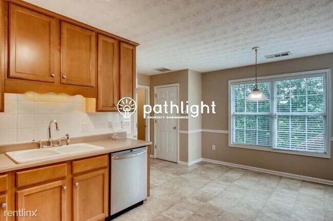 Foto del edificio - 4 br, 2 bath House - 741 Wellington Dr UNIT
