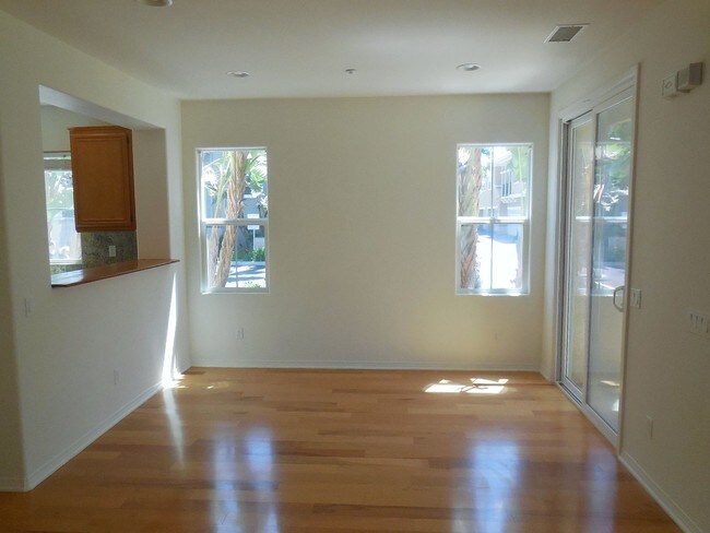 Foto del edificio - 3355 Shadetree Way
