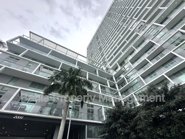 Foto del edificio - 2000 Metropica Wy