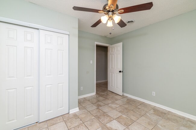 Building Photo - 928 Chip Cove Ln