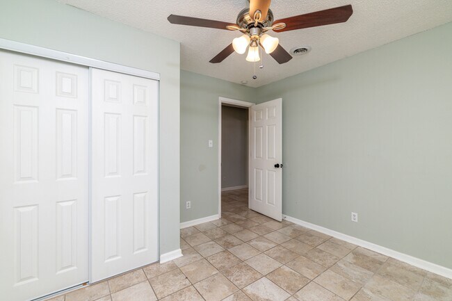 Foto del edificio - 928 Chip Cove Ln