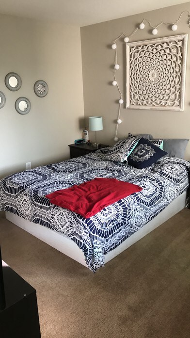 Foto principal - 708 Greenbriar Cir