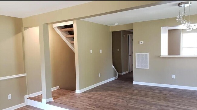 Building Photo - 1701 Kayla Ct