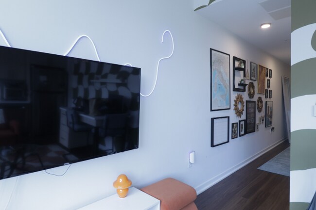 Foto del edificio - 1550 Harry Thomas Way NE