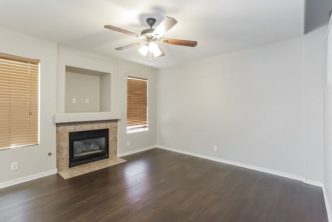 Foto del edificio - 7208 Pinon Crest Ct
