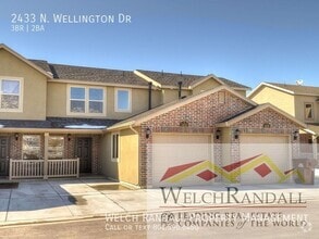 Building Photo - 2433 Wellington Dr
