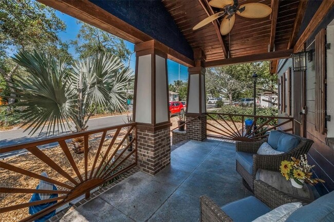 Building Photo - 525 Lexington St