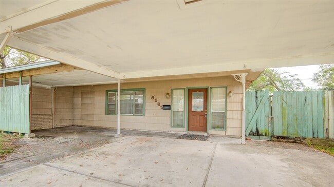 Building Photo - 8565 Ridgepoint Dr