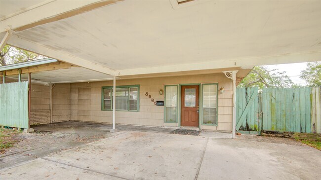 Foto del edificio - 8565 Ridgepoint Dr