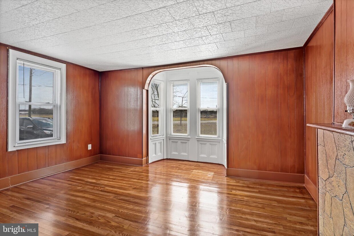 Primary Photo - 248 Lincoln Ave
