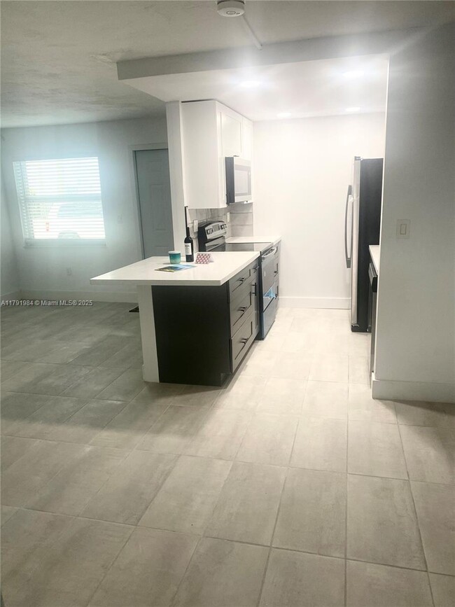 Foto del edificio - 801 Meridian Ave