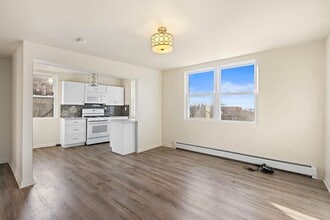 Building Photo - 201 16th St