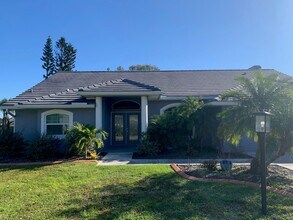 Building Photo - 1086 Hoover Cir