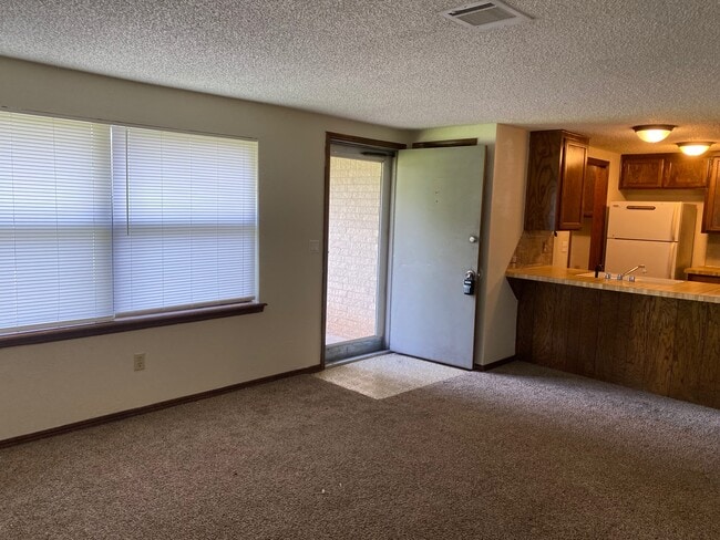 Photo - 2902 SW 86th St (Oklahoma City, OK) House