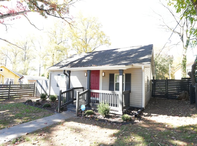 Newly Renovated Home Minutes from Uptown! - Newly Renovated Home Minutes from Uptown!