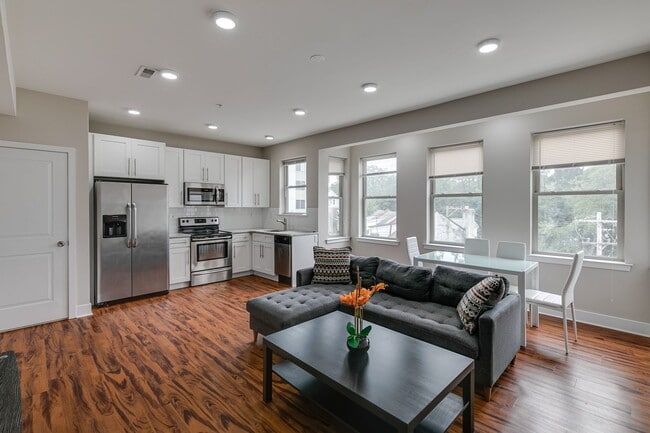 Photo - 549 Armstrong St Apartments