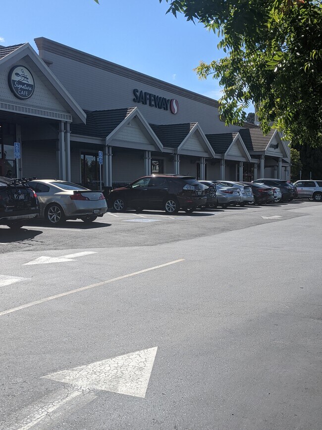 Safeway steps away. - 935 Waltermire St