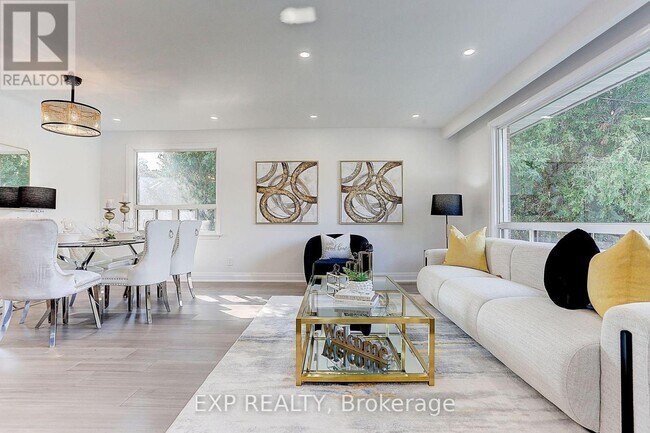 Photo du bâtiment - 181 Maple Ave