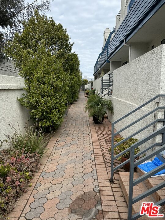 Foto del edificio - 1749 12th St