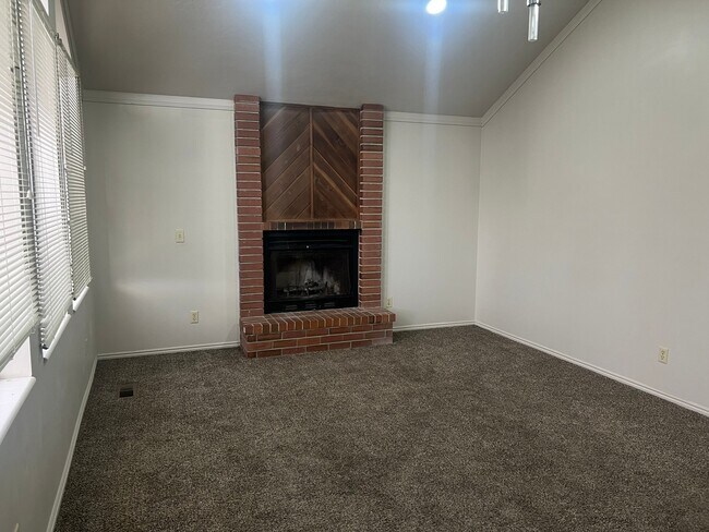 Foto del edificio - 538 E Heather Rd