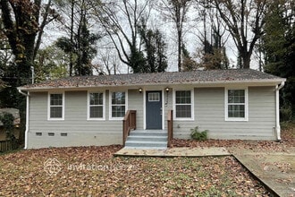 Building Photo - 212 Glenrose Cir SW