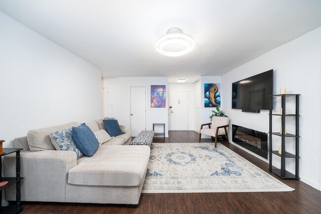 Building Photo - 6040 JFK Blvd E