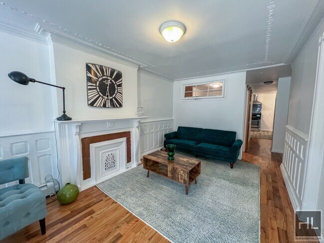 Building Photo - 593 DECATUR STREET #1