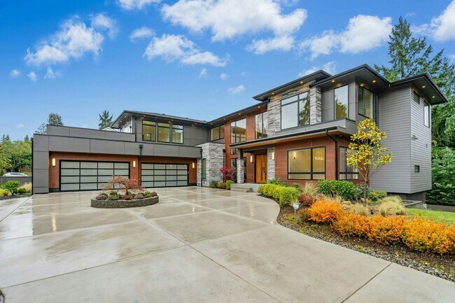 Building Photo - 5bd/6.5ba Bellevue Home