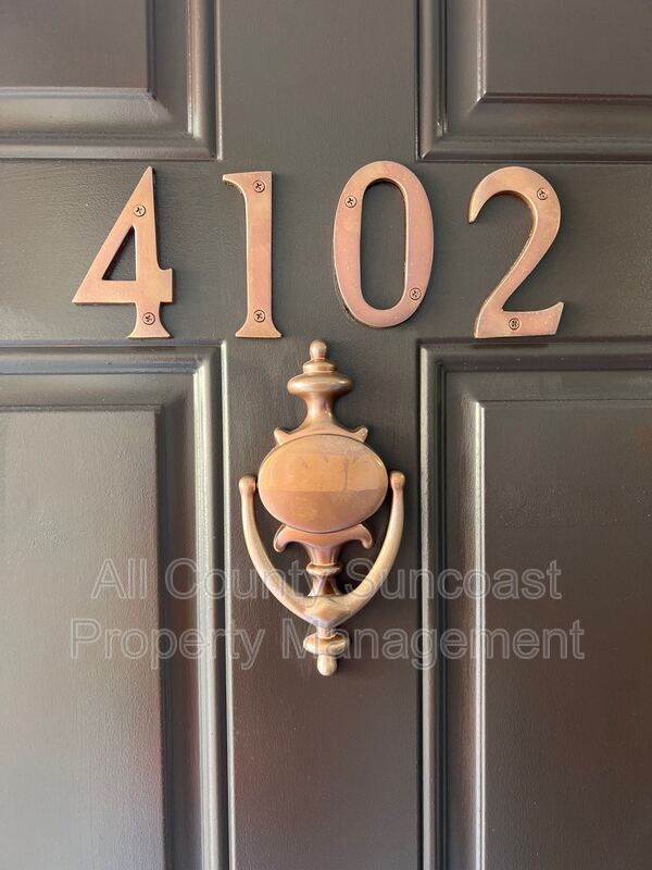 Foto del edificio - 4102 Heron Way