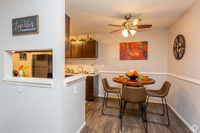 Updated 1BR, 1BA - 700 SF - Kitchen/Dining Area - Urban Oaks @ 51st Apartments