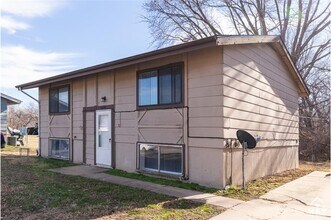 Building Photo - 2939 Salina Ct